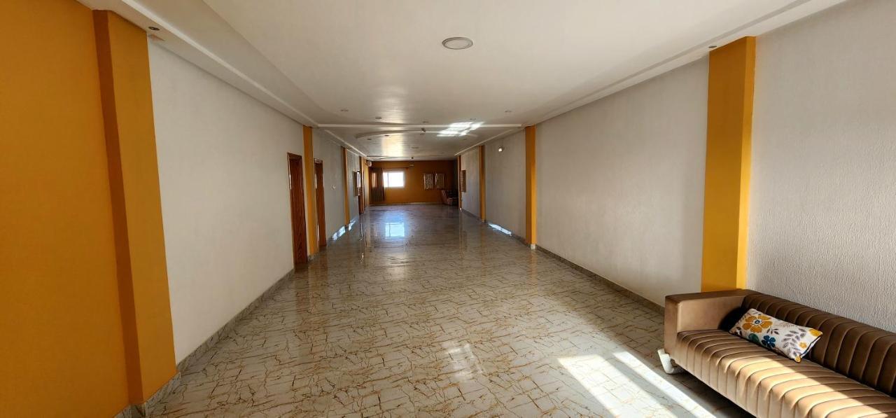 Hotel Le Bon Choix Нуадибу Екстериор снимка