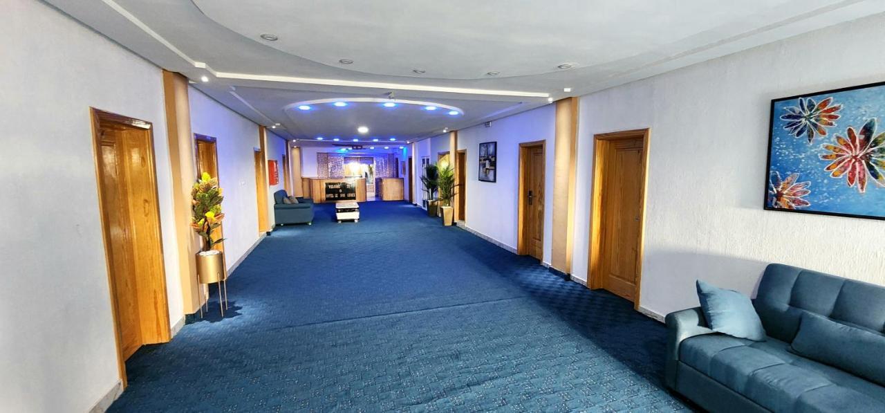 Hotel Le Bon Choix Нуадибу Екстериор снимка
